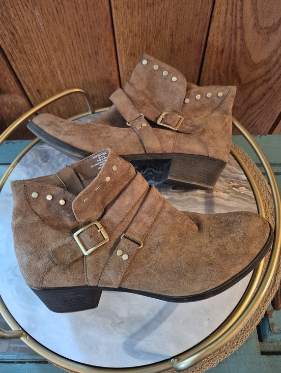 a.n.a Shoes - Ana Sueded Womens 9.5 Size Brown Gold Stud Heeled Boots